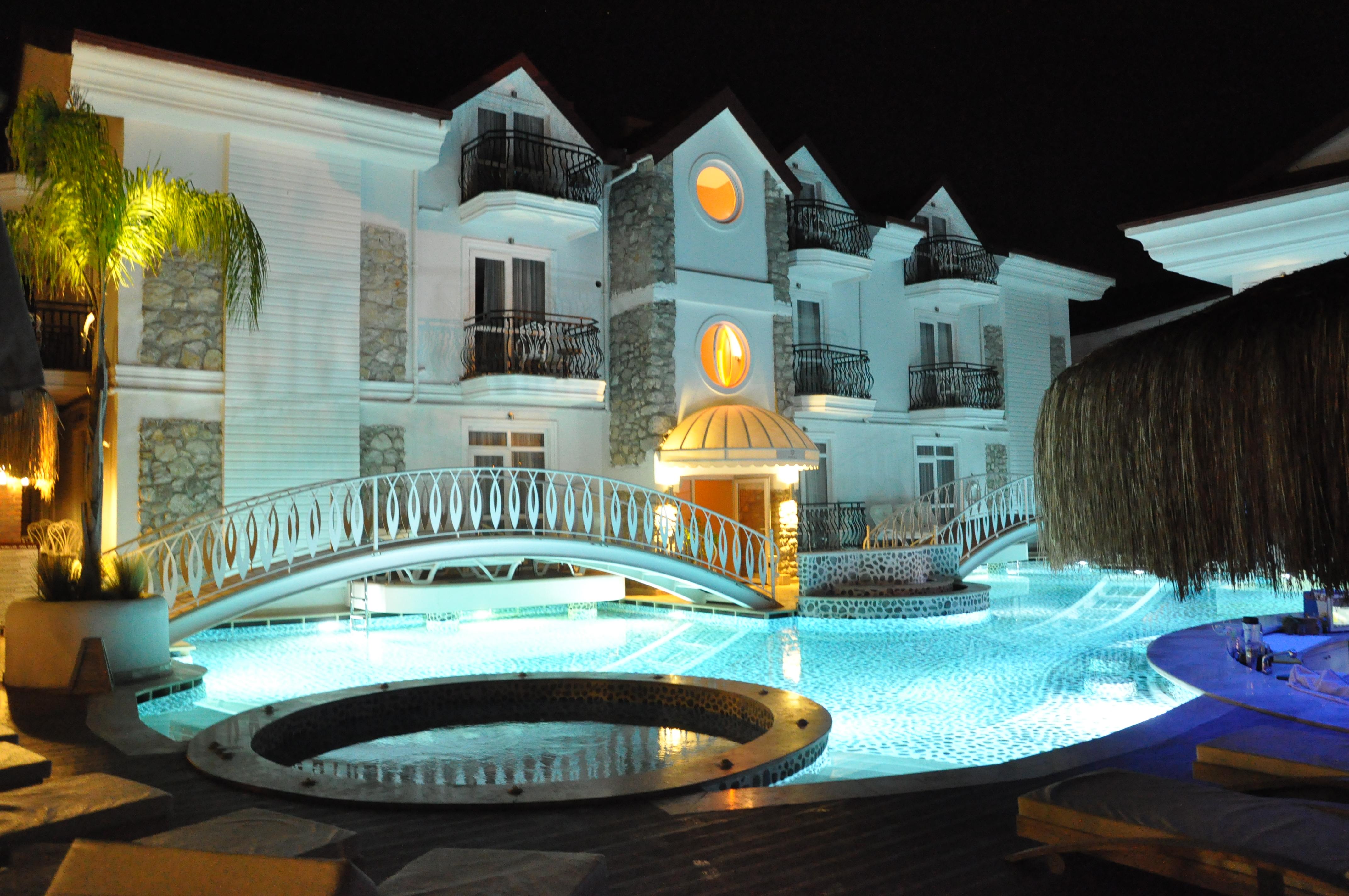 Pinehill Hotel & Suites Oludeniz Exterior photo
