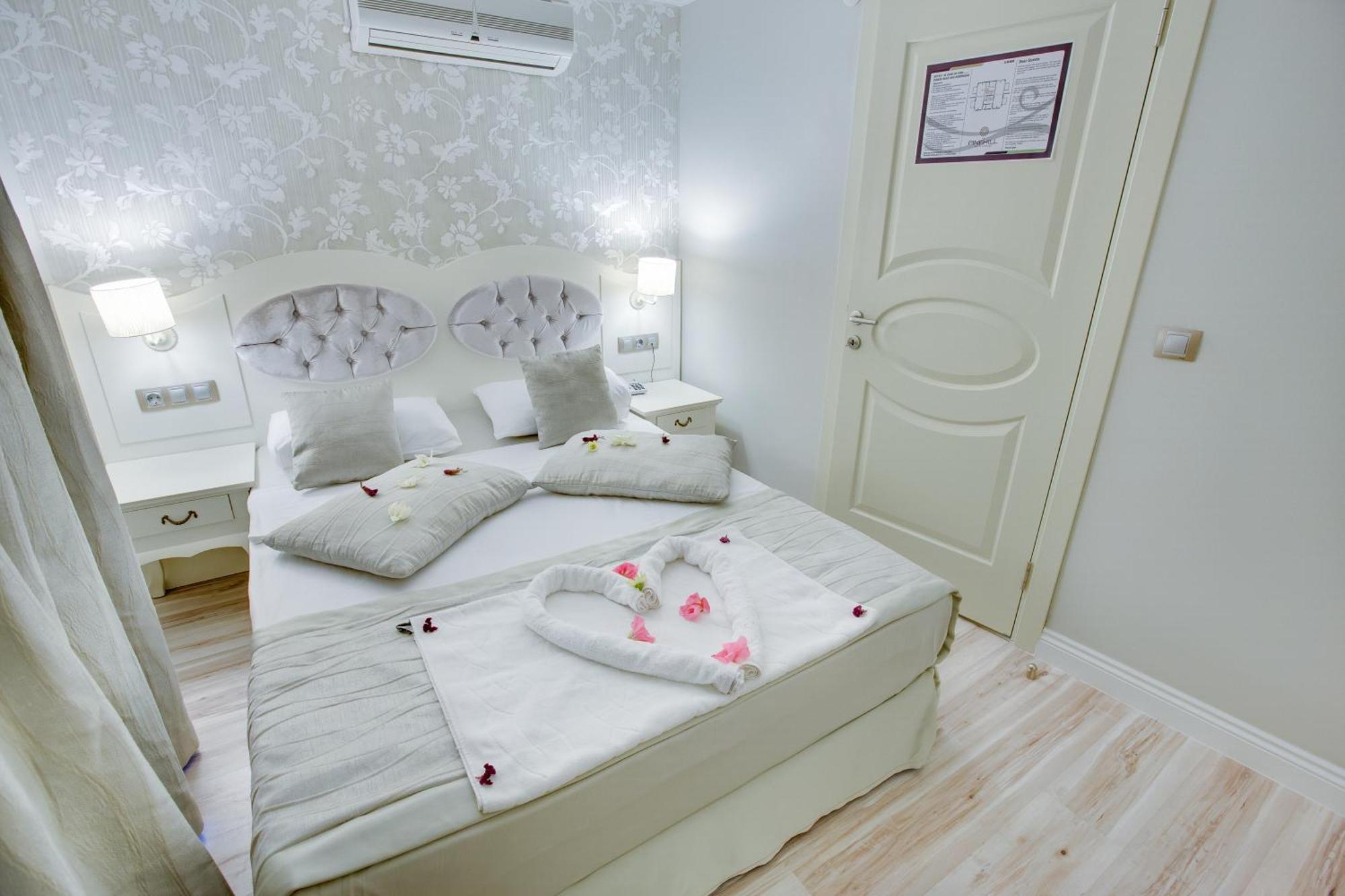 Pinehill Hotel & Suites Oludeniz Exterior photo