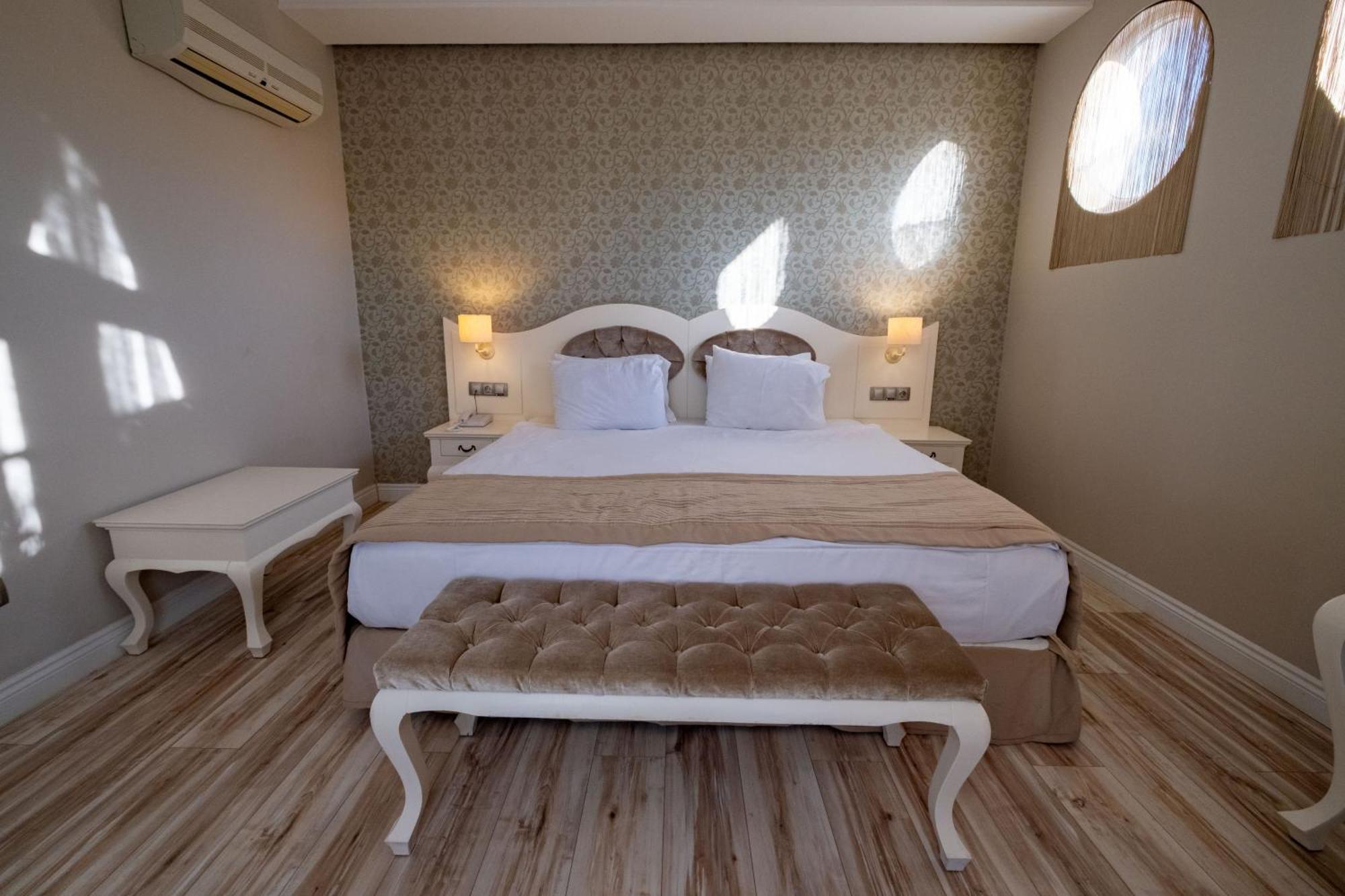Pinehill Hotel & Suites Oludeniz Exterior photo