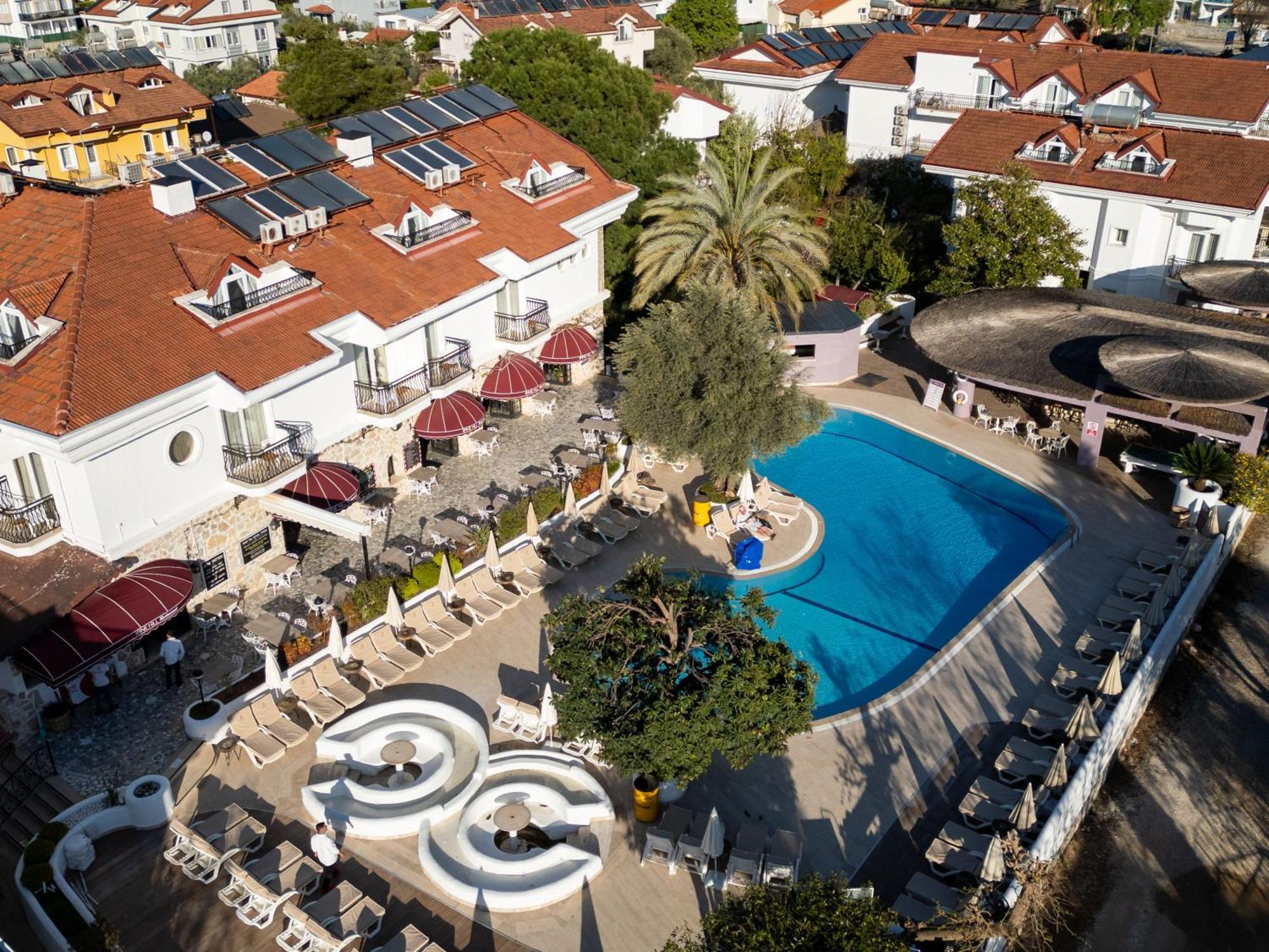 Pinehill Hotel & Suites Oludeniz Exterior photo