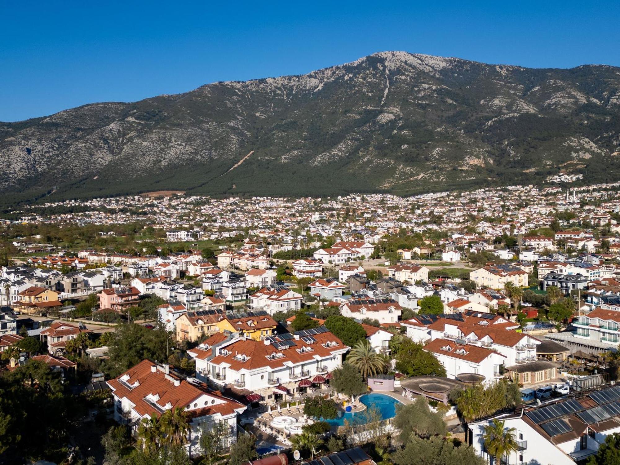 Pinehill Hotel & Suites Oludeniz Exterior photo